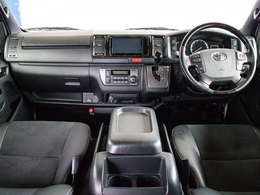 ダークプライムIIならではのコックピットとなっております！