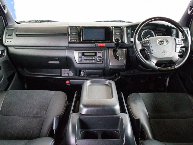 ダークプライムIIならではのコックピットとなっております！