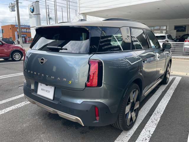 これからのシーズン、是非MINI NEXT 認定中古車と遠出やご旅行へお出かけください！快適なお時間を演出致します！