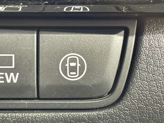 【運転席操作部】快適なドライブを楽しむための機能が装備されています！運転席から触れるので、使いやすいです！除菌プランいれていただくと、さらに清潔で安心していただけます！