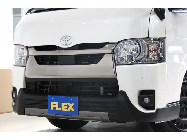 フロントには、新品T-FORCEフロントスポイラーを装着！