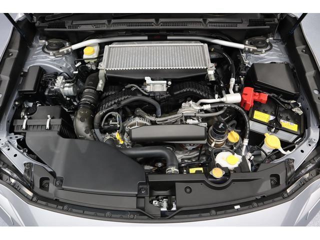 エンジンルームも綺麗にクリーニング済みです。2.4Lターボエンジンのパワフルな加速感を体感して下さい