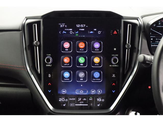 バックカメラは、ガイドラインとステアリングが連動して動くので、ラインに合わせてれば車庫入れも簡単です！