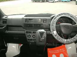 ローンでの購入も可能ですので、お客様のカーライフに合わせたご提案が可能です。詳しくは弊社スタッフまでお気軽にご相談ください。