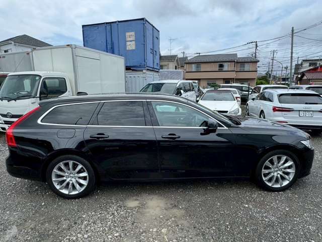 他にも在庫約30台前後取り扱いしています！！在庫にない車両（注文販売）も可能ですので是非お問合せ下さい！！