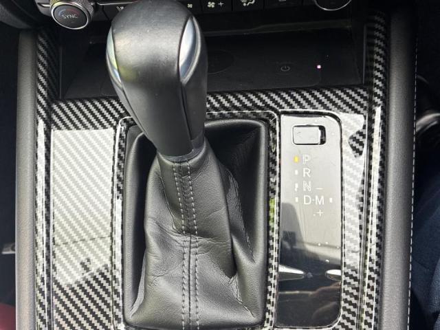 国産車から輸入車まで多様なお客様のニーズのお応えできるように、全国規模で豊富な在庫展開！車のことならWECARSへ！