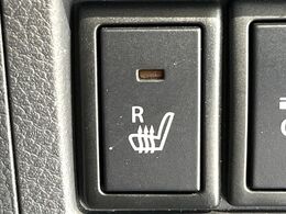 【シートヒーター】寒い日に重宝するシートヒーター！エアコンより早く温まってくれるので寒がりの人も安心ですね♪エアコンの温風は乾燥するから苦手、という方にもをおすすめです。