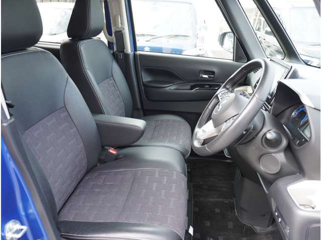 【充実した保証と質の高い整備】中古車は納車前の質の高い整備とメンテナンスが非常に重要です。幅広い保証はもちろん「新車感覚でお乗りいただける」よう、研修をうけた質の高い整備を納車前に実施しています☆