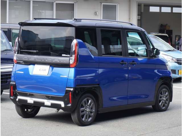 【横滑り防止装置】車輪の回転が止まったまま路面を滑ることを防ぎます！ドライバーが意図した方向に車を保ってくれるので安心ですね！