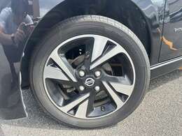 万一の衝突に備えて、いつでも安心して運転できるようエアバックシステムなどの安全装備を標準搭載！！