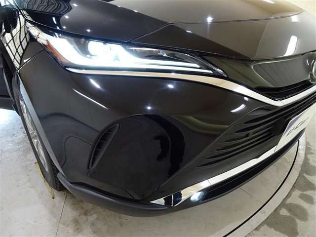 【LEDヘッドライト】ハロゲンよりも明るいので、前方が見えにくい暗い夜道でも安心して走行することが出来ます♪