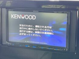 【純正ナビ】人気の純正ナビを装備。オーディオ機能も充実しており、Bluetooth接続すればお持ちのスマホやMP3プレイヤーの音楽を再生可能！毎日の運転がさらに楽しくなります！！