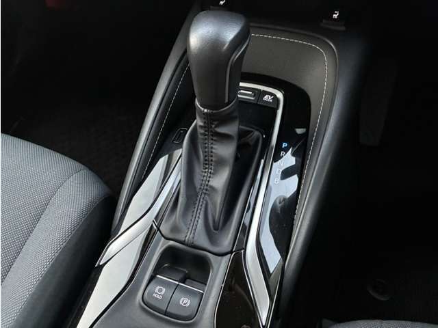 【ウェルカムサポートオイルパック】カード1枚でオイル交換ができ、1回あたりの料金がとってもお得！お得にカーライフをお過ごしいただくのに役立ちます！詳しくはスタッフまで☆