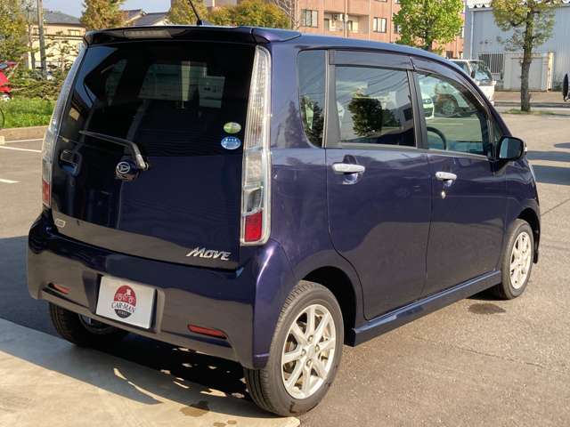 自社工場も敷地内にありますので、オイル交換などお車のアフターサービスもお任せください！