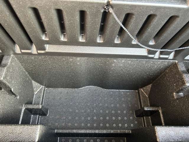 トランクスペースもしっかり確保されています