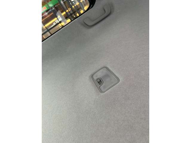 すっきりとした頭上スペースです！