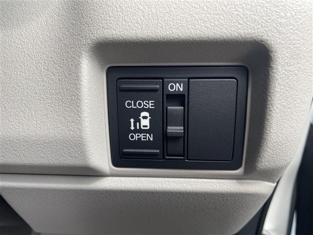 ★自動車保険もお任せ★　保険の専門店【保険のはなこ】には専門の知識を持ったスタッフとあいおいニッセイ同和損保・東京海上日動保険・損害保険ジャパンの3社取り扱いで任意保険もお気軽にご相談ください！！