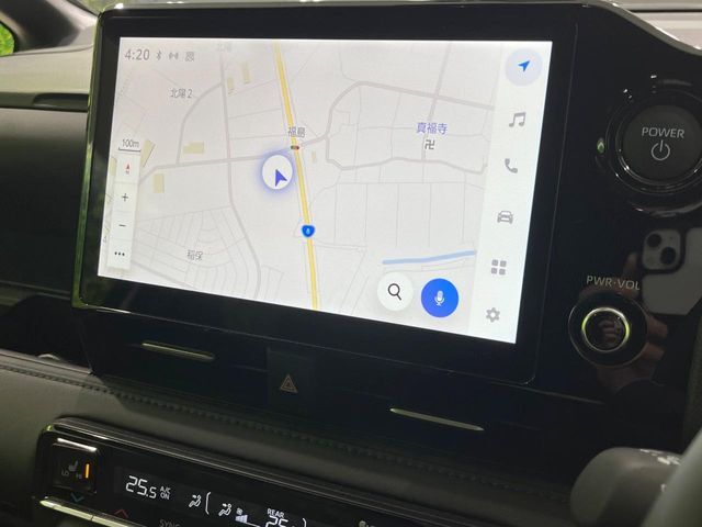 【10.5インチナビ】高級感とインパクトのある大画面ナビを装備。各種オーディオ操作はもちろん、スマホ連携もできる利便性の高いナビです♪