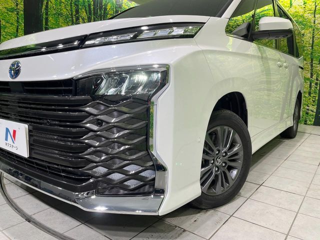 【LEDヘッドライト】悪天候や夜間走行時も良好な視界を確保し安心して運転できる高輝度LEDヘッドライトを装備！点灯速度が早く、消費電力も抑えられています。