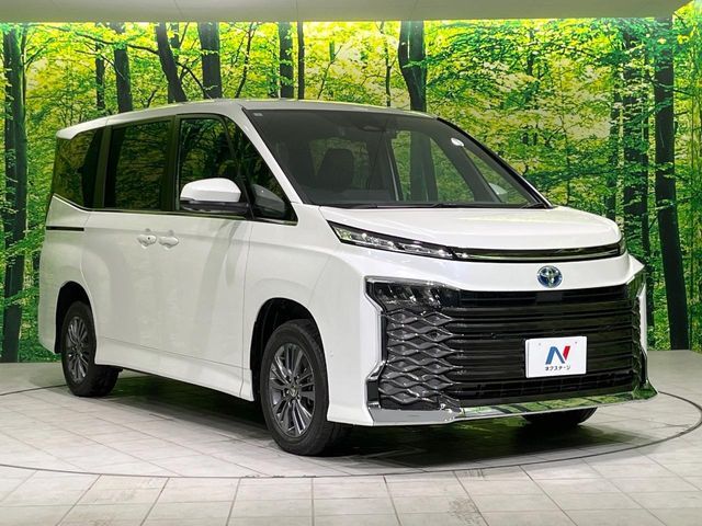 高透明度のガラス皮膜で撥水はもちろん、上質なツヤ・光沢を実現。紫外線や酸性雨から大切な愛車を保護し、色あせ・劣化を防止。「弾スプラッシュコート」、「弾プリミッサコート」からお選びいただけます。