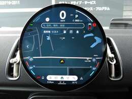 円形有機ELセンターディスプレイ、ミュージックサーバー、Bluetooth、ハンズフリーフォン付。