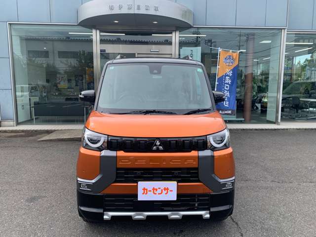 カラーはサンシャインオレンジM/ブラックマイカになっております！