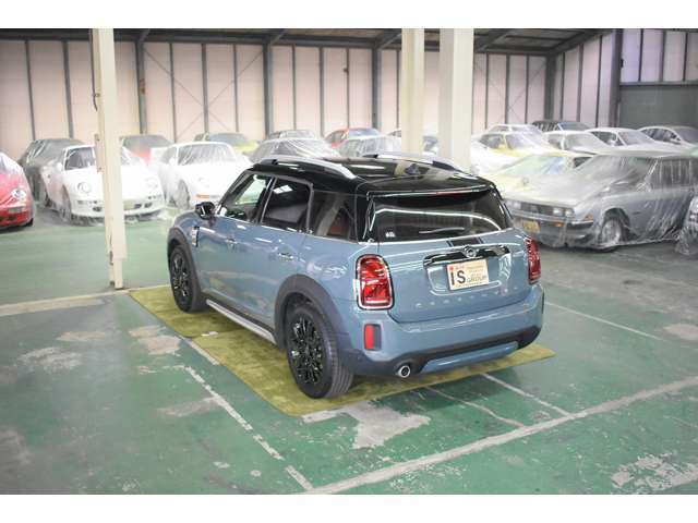 フェラーリ・ポルシェ・旧車、等の整備可能な自社整備工場で全車、整備後の納車になります！！