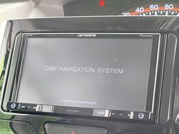 【ナビゲーション】使いやすいナビで目的地までしっかり案内してくれます。各種オーディオ再生機能も充実しており、お車の運転がさらに楽しくなります！！