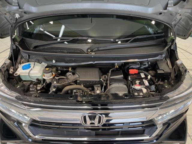 親切・丁寧な専門メカニックスタッフが応対！・車検・点検整備・事故等の修理などアフターサービスも安心。お車のカスタマイズもネクステージのサービススタッフまでご相談ください！