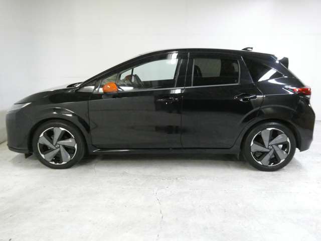 1オーナー/禁煙車/メーカーナビ/BOSEサウンド/プロパイロット/アラウンドビューモニター/ブラインドスポットモニター/デジタルインナーミラー/革シート/前後ドラレコ/フルセグ/Bluetooth/置くだけ充電