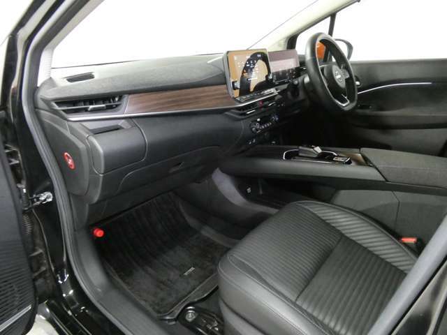 1オーナー/禁煙車/メーカーナビ/BOSEサウンド/プロパイロット/アラウンドビューモニター/ブラインドスポットモニター/デジタルインナーミラー/革シート/前後ドラレコ/フルセグ/Bluetooth/置くだけ充電