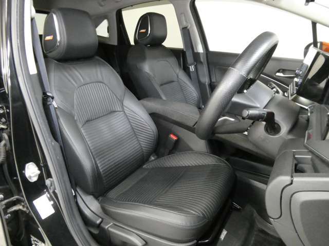 1オーナー/禁煙車/メーカーナビ/BOSEサウンド/プロパイロット/アラウンドビューモニター/ブラインドスポットモニター/デジタルインナーミラー/革シート/前後ドラレコ/フルセグ/Bluetooth/置くだけ充電