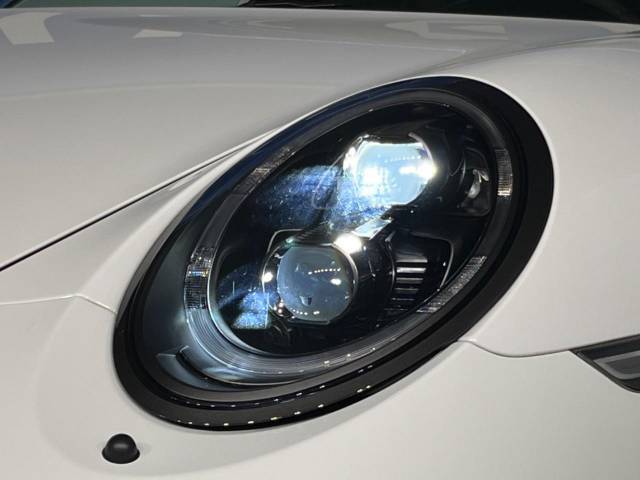 ブラック仕上げLEDヘッドライトシステム！