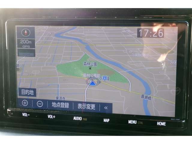 純正9インチT-Conecctナビを装備。大画面でとても見やすいです。