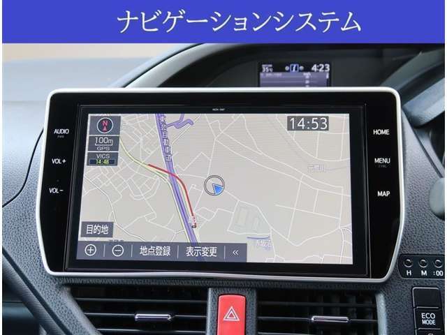 【ナビ】純正10型SDナビが付いています。CD録音やDVD再生、Bluetoothオーディオ、フルセグTVなどの音楽機能がご利用頂けます。