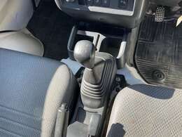 走りの良さと低燃費の両立！5速マニュアルのお車！マニュアル車の魅力は燃費の良さ！最近は少なくなったミッションの軽自動車です！