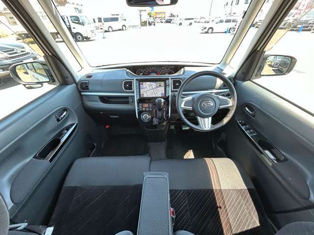 弊社ではインターネットでの遠方販売に自信があります。店頭でのご納車であれば、お車を持ち込まずに名義変更等のお手続きが出来ますので、ご近所の販売会社で購入する場合と変わらぬ諸経費にてご購入可能です♪