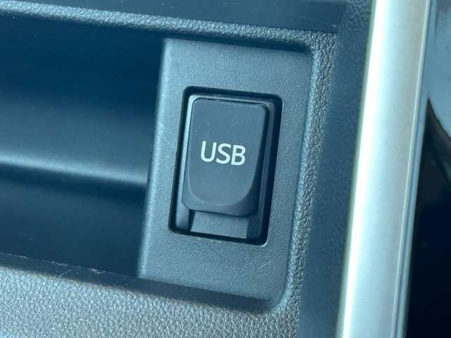 自信があるから他店舗からの陸送費は頂いておりません。　品質にこだわった関東仕入れ！低走行の高品質車だけを仕入れております。ボディの綺麗さはもちろん、東北地方特有の下廻りのサビなどもない車両をご案内！！