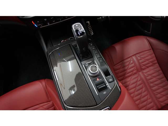 高年式車輌にてMaseratiディーラーのみがご提供できる、サーティファイドプレオウンド（有償保証）にご加入頂けます！！全国のMaseratiディーラーにて保証対応可能で御座います。