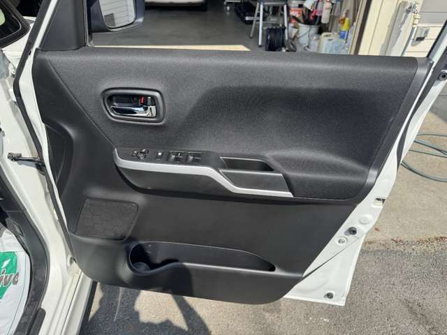 運転席ドアパネル