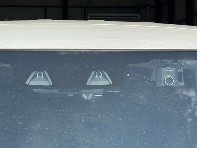 話題の【衝突被害軽減ブレーキ】搭載車両です！その他付随機能が多数ございます！詳細は営業スタッフまでお問い合わせください。