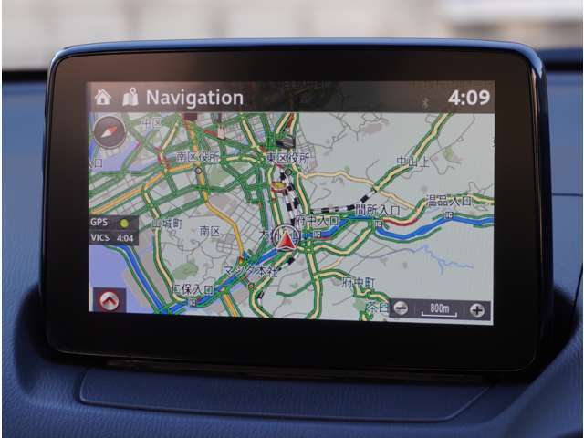 【純正マツダコネクトナビ】美しい地図画面と簡単操作が特徴です。手元のコマンダーで操作が可能なので入力や操作も便利ですね！各種車両設定や車両情報を確認することも可能です。