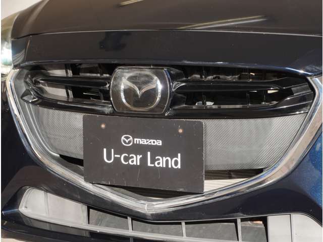 【フロントレーダーセンサー】フロントレーダーセンサーから送信される電波が前方車や障害物に反射し、もどってきた電波を検知することで制御しています。