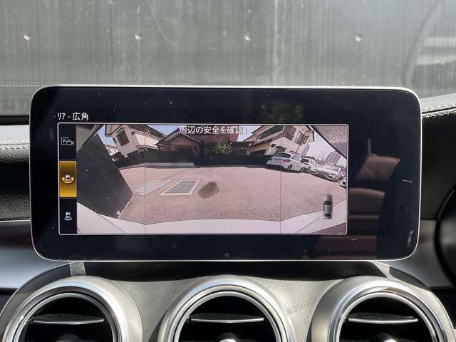 360度カメラ・自動駐車機能が搭載されておりますので、駐車操作が苦手なお客様もご安心頂けます。