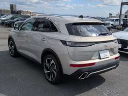 【新車保証継承】初度登録日から3年間（走行距離無制限）のメーカー新車保証を継承してご納車いたします。ご納車後、保証期間内は全国の正規ディーラーで保証整備をお受けいただけます。