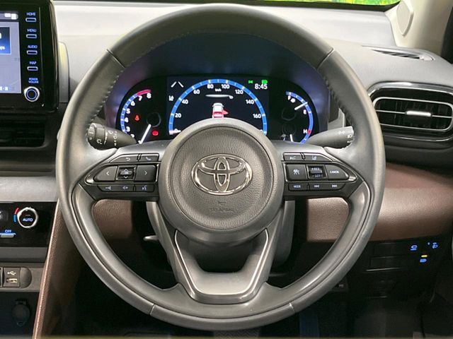 【ステアリングスイッチ】運転中、前方から目線をそらすことなく、オーディオ等の操作が可能な便利機能！安心＆快適なドライブを演出してくれます♪