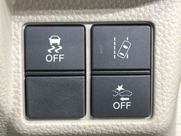 【ホンダセンシング】走行中に前方の車両等を認識し、衝突しそうな時は警報とブレーキで衝突回避と被害軽減をアシスト。より安全にドライブをお楽しみいただけます。