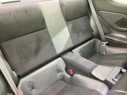 運転席側後部座席