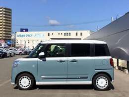 横からのデザインもスタイリッシュですね。