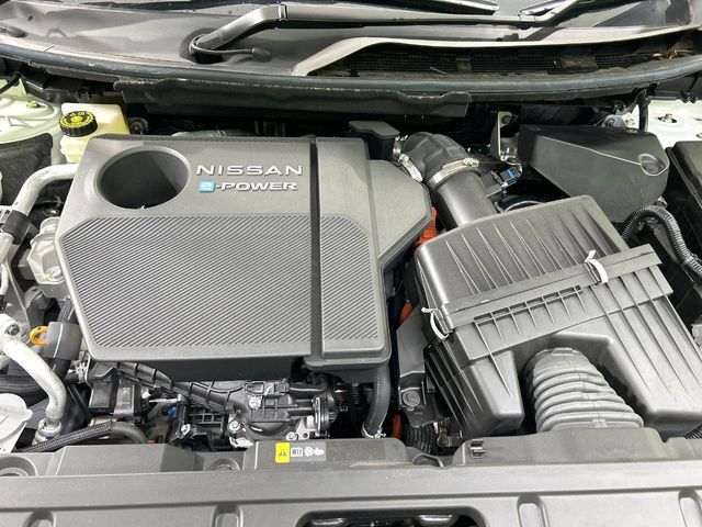 親切・丁寧な専門メカニックスタッフが応対！・車検・点検整備・事故等の修理などアフターサービスも安心。お車のカスタマイズもネクステージのサービススタッフまでご相談ください！